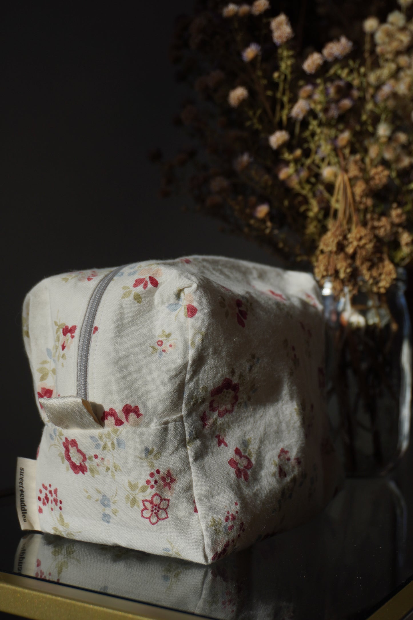 Trousse Rectangle - Blanc et fleurs rouges